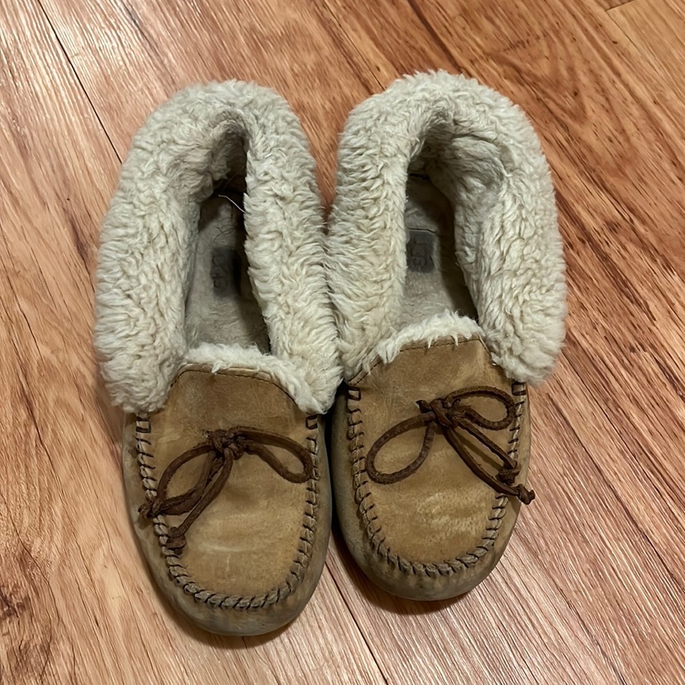 Ugg slippers